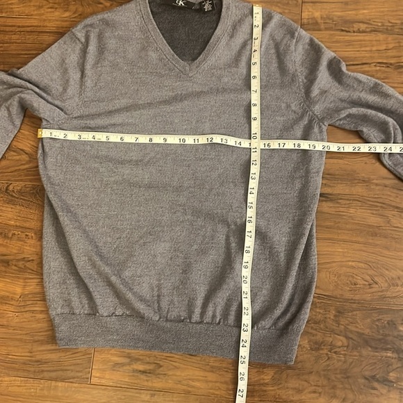 Calvin Klein 100% Merino Wool Gray Sweater, Sz. Large. - Picture 2 of 5